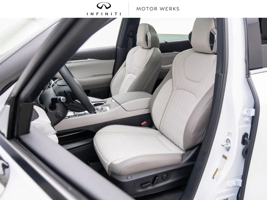 New 2027 2T RAD WHT INFINITI Autograph AWD image 15