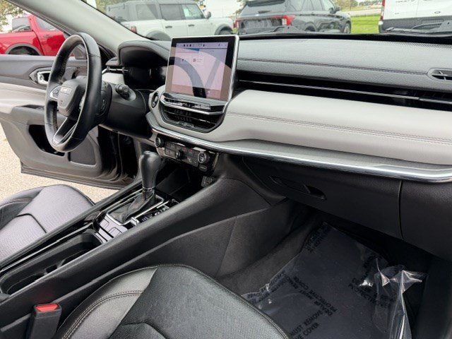 Certified Used 2022 Diamond Black Jeep Limited image 35