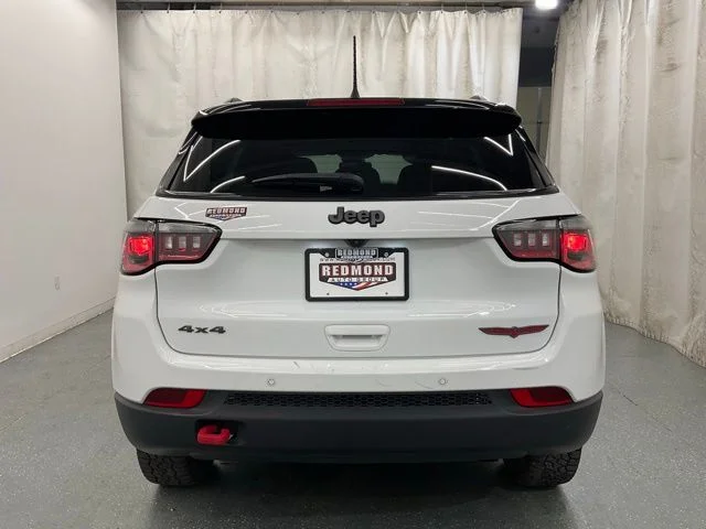 2025 Jeep Compass Trailhawk - Photo 6