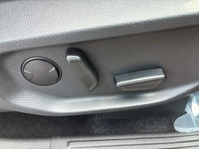 New 2026 Marsh Gray Ford Lariat® image 27