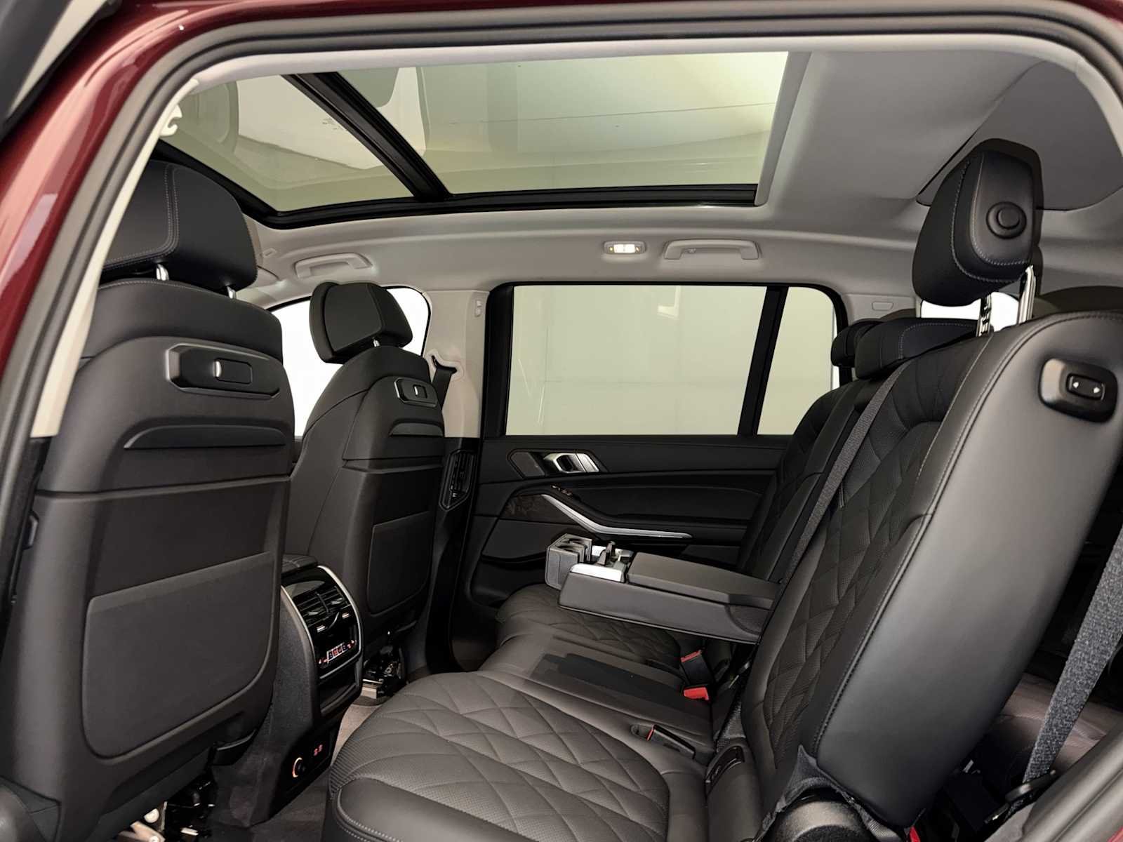 2026 BMW X7 40i - Photo 21