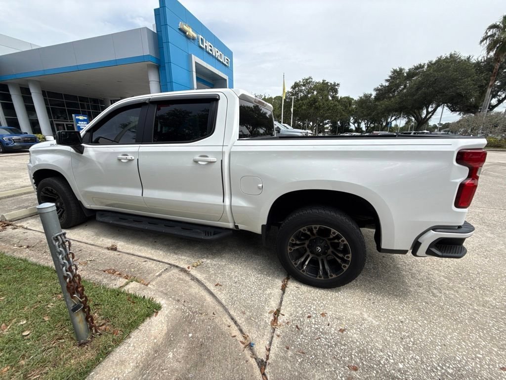 Used 2020 SUMMIT WHITE Chevrolet RST image 11