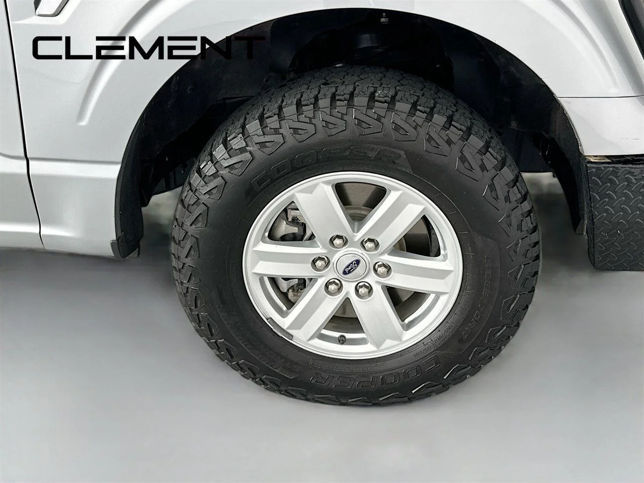 Used 2023 Silver Metallic Ford XLT image 34