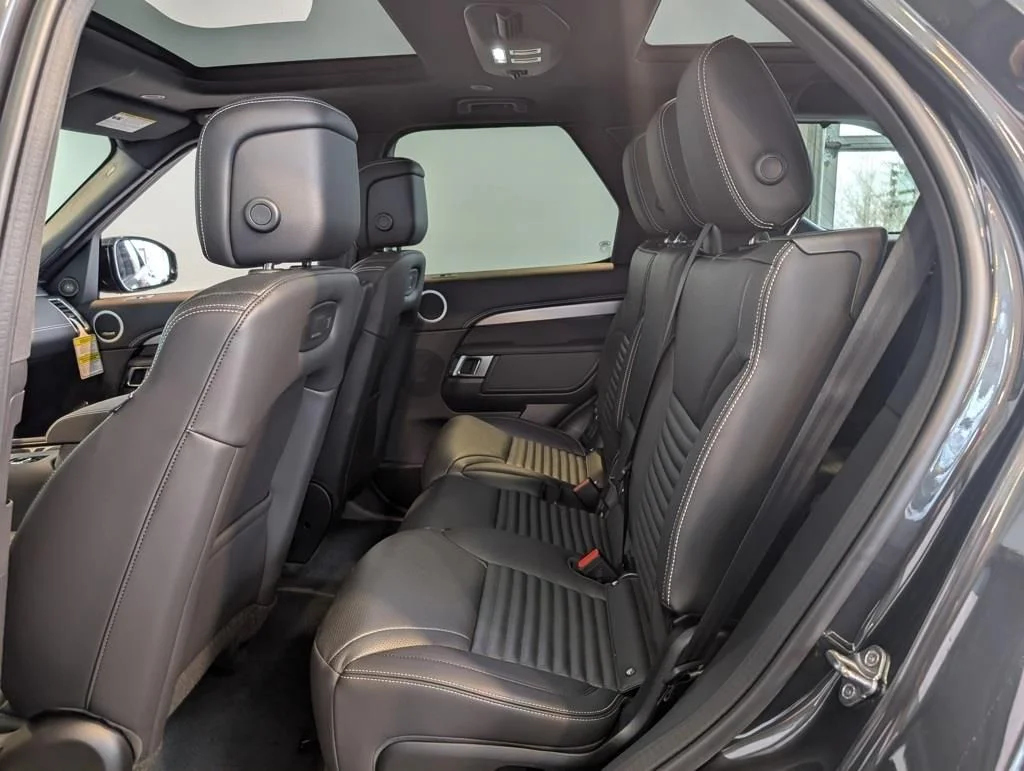 New 2026 Carpathian Grey Land Rover  image 26