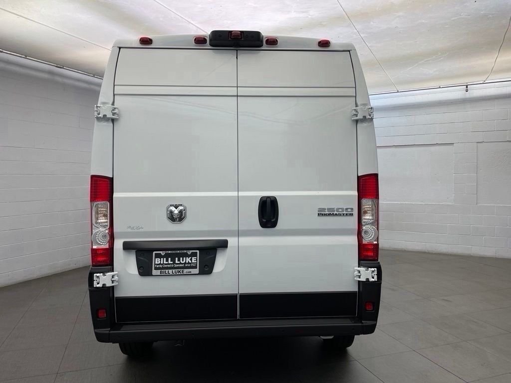 New 2026 Bright White Clear-Coat Exterior Paint RAM High Roof image 5