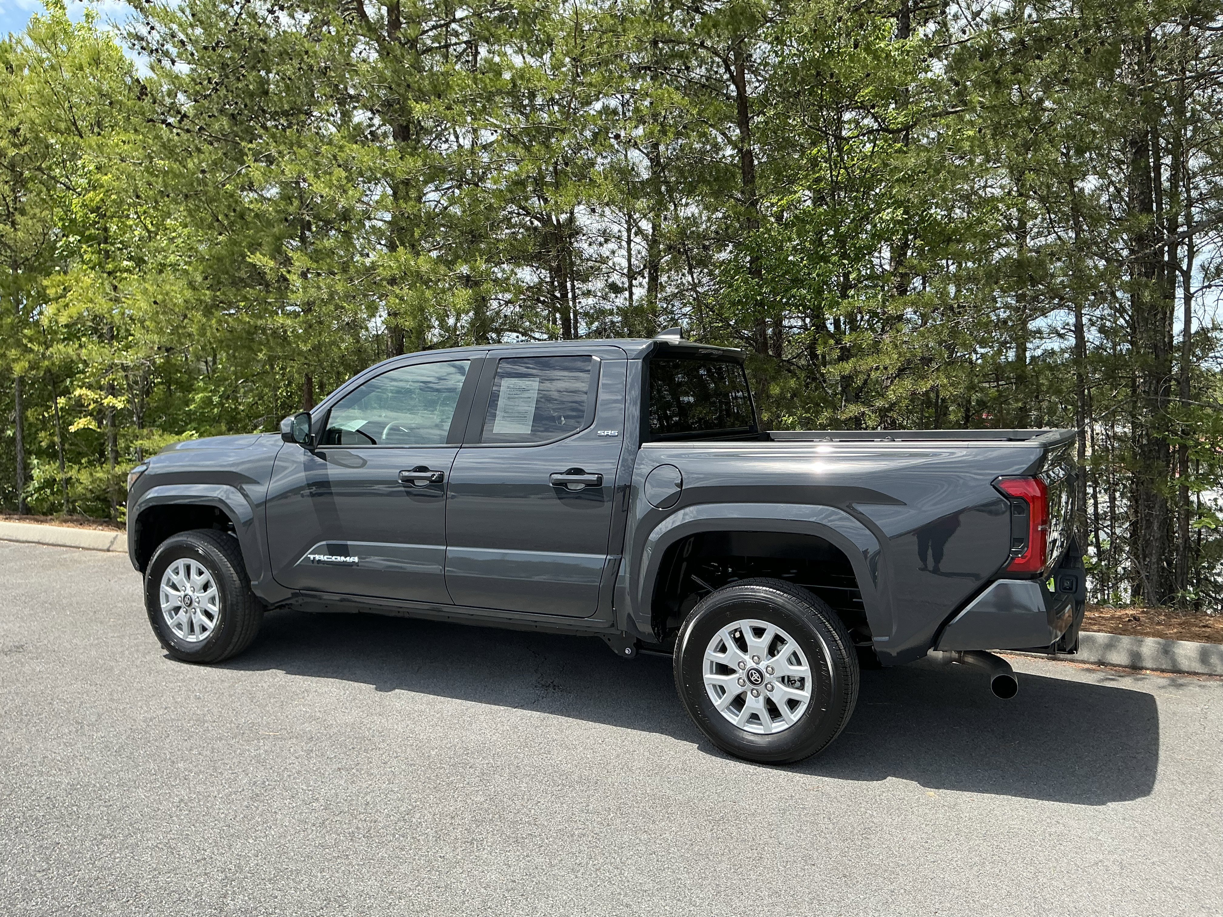 Used 2026 Underground Toyota SR5 image 3