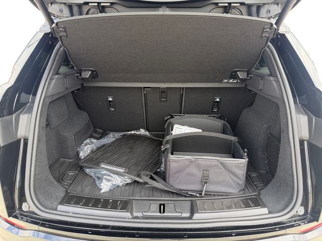 New 2026 Santorini Black Land Rover S image 18
