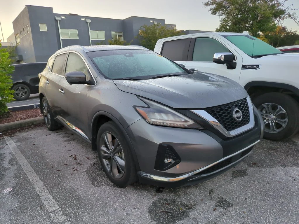 Used 2023 Gray Nissan Platinum image 5