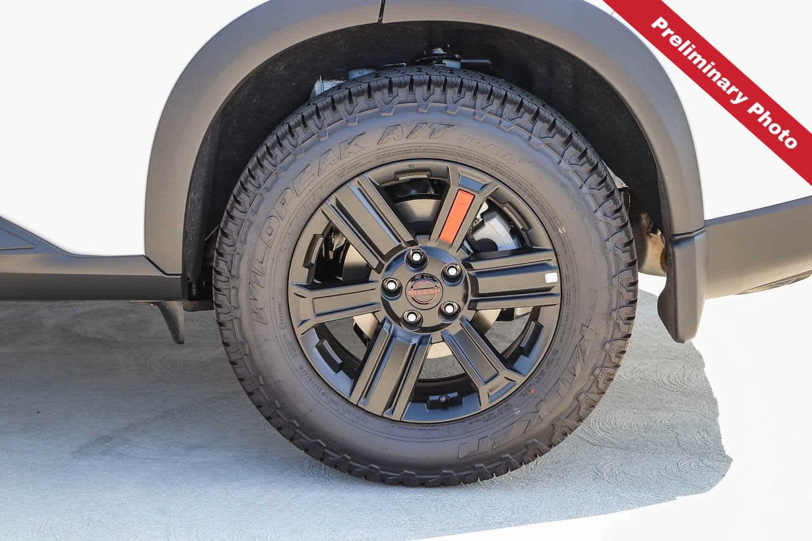 Used 2026 Everest White Pearl Tricoat Nissan Rock Creek image 11