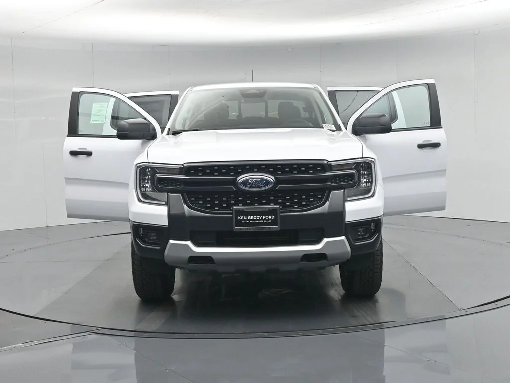New 2026 Oxford White Ford XLT image 28