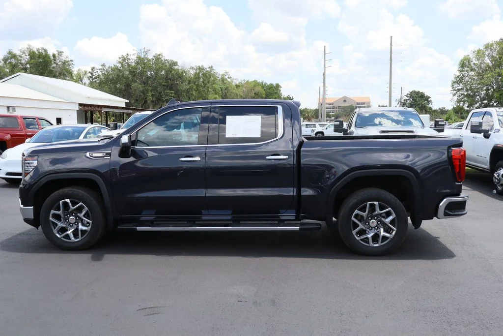 Used 2023 Silver GMC SLT image 6