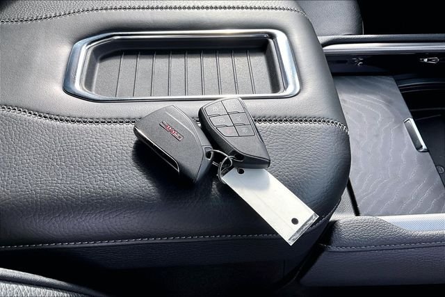 Used 2023 White GMC Denali image 11