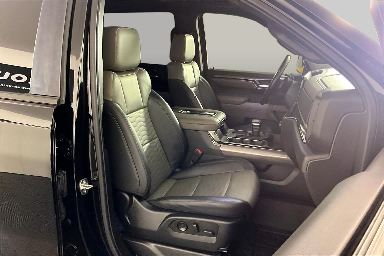 Used 2022 Black Chevrolet ZR2 image 9