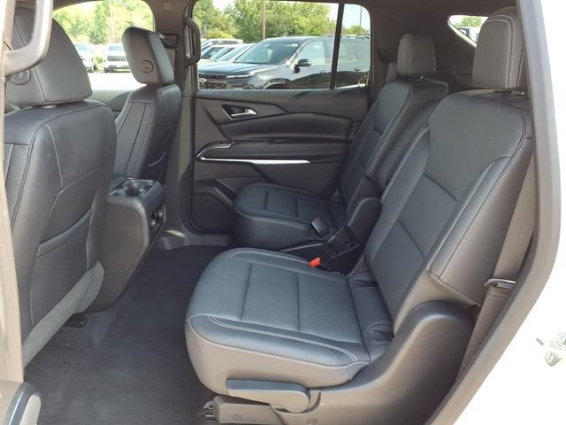 Used 2025 Summit White Chevrolet LT image 7