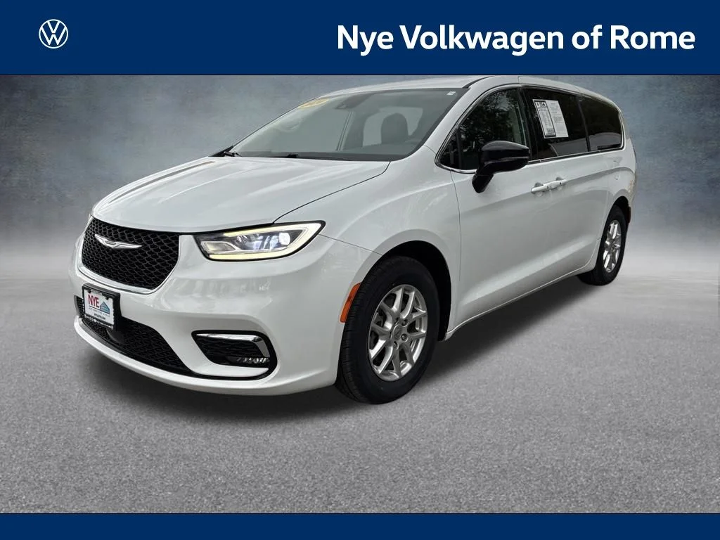 2024 Chrysler Pacifica