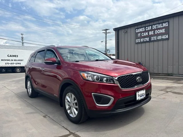 Used 2018 Red Kia LX image 1