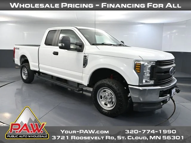 Used 2019 White Ford XL image 1