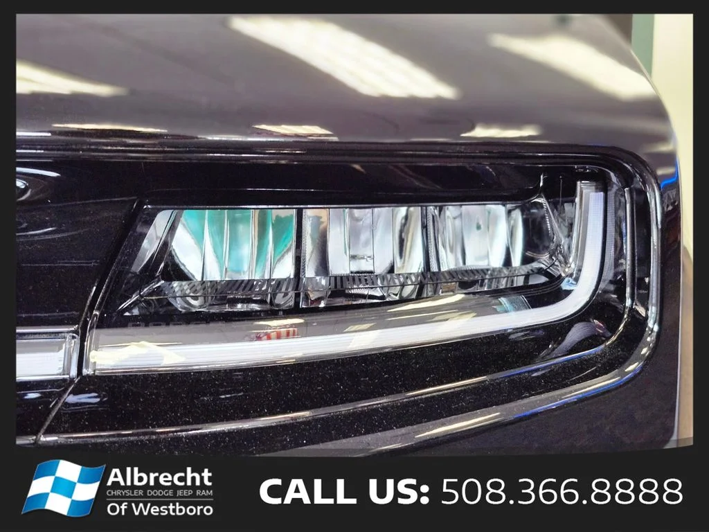 New 2026 Diamond Black Crystal Pearlcoat Dodge R/T Plus image 10