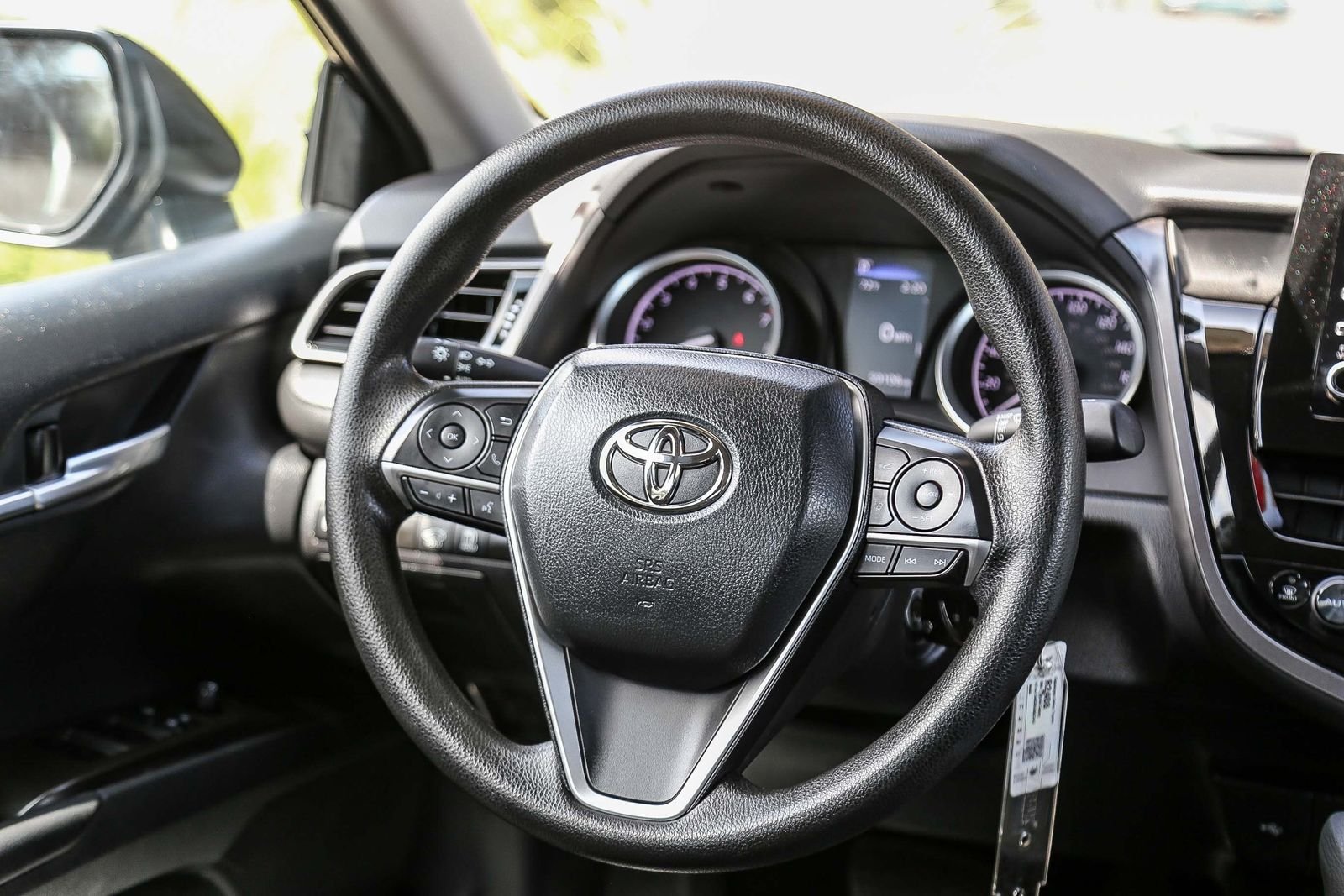 2024 Toyota Camry LE - Photo 16