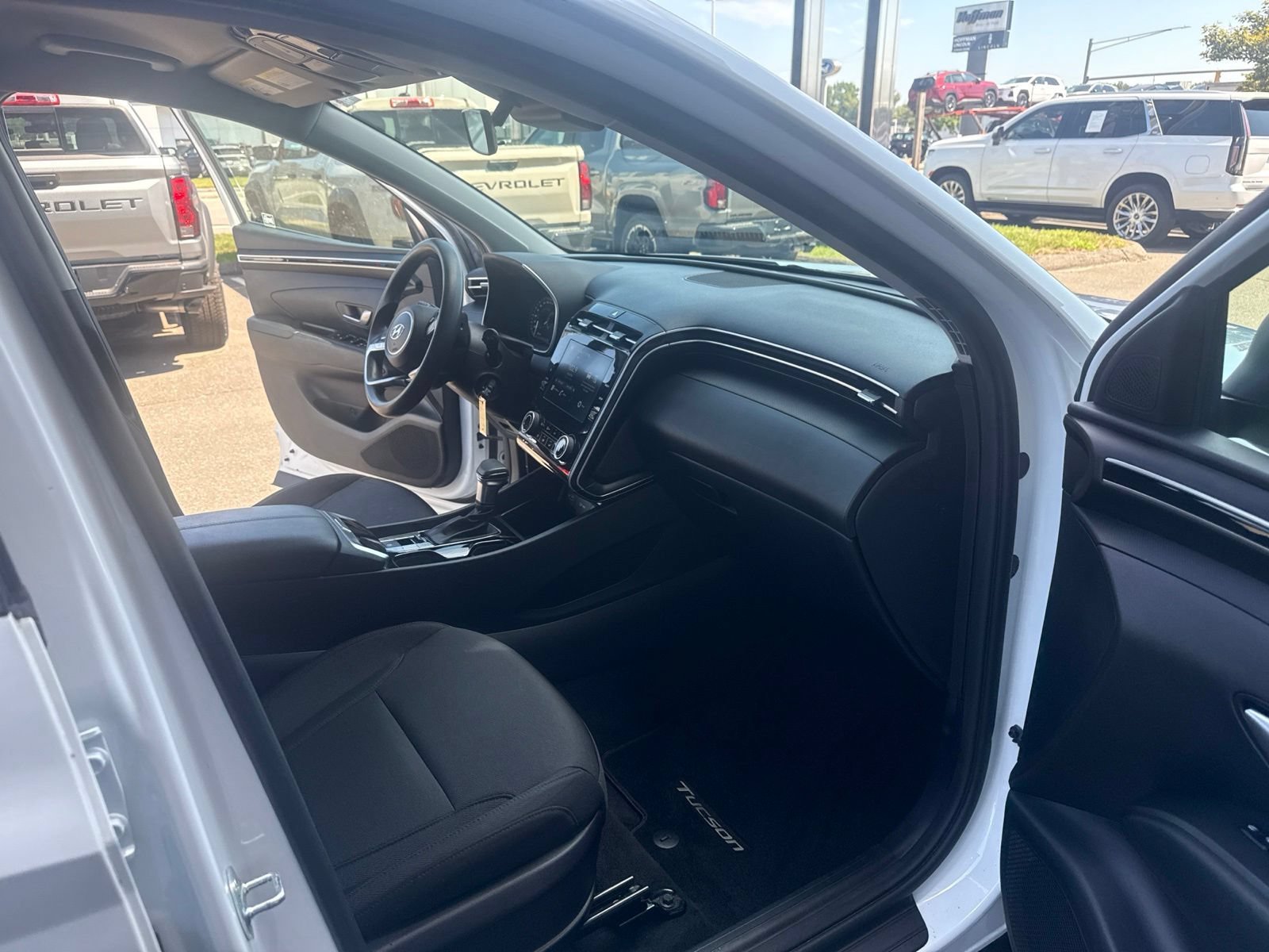 Used 2022 Quartz White [white] Hyundai SE image 27