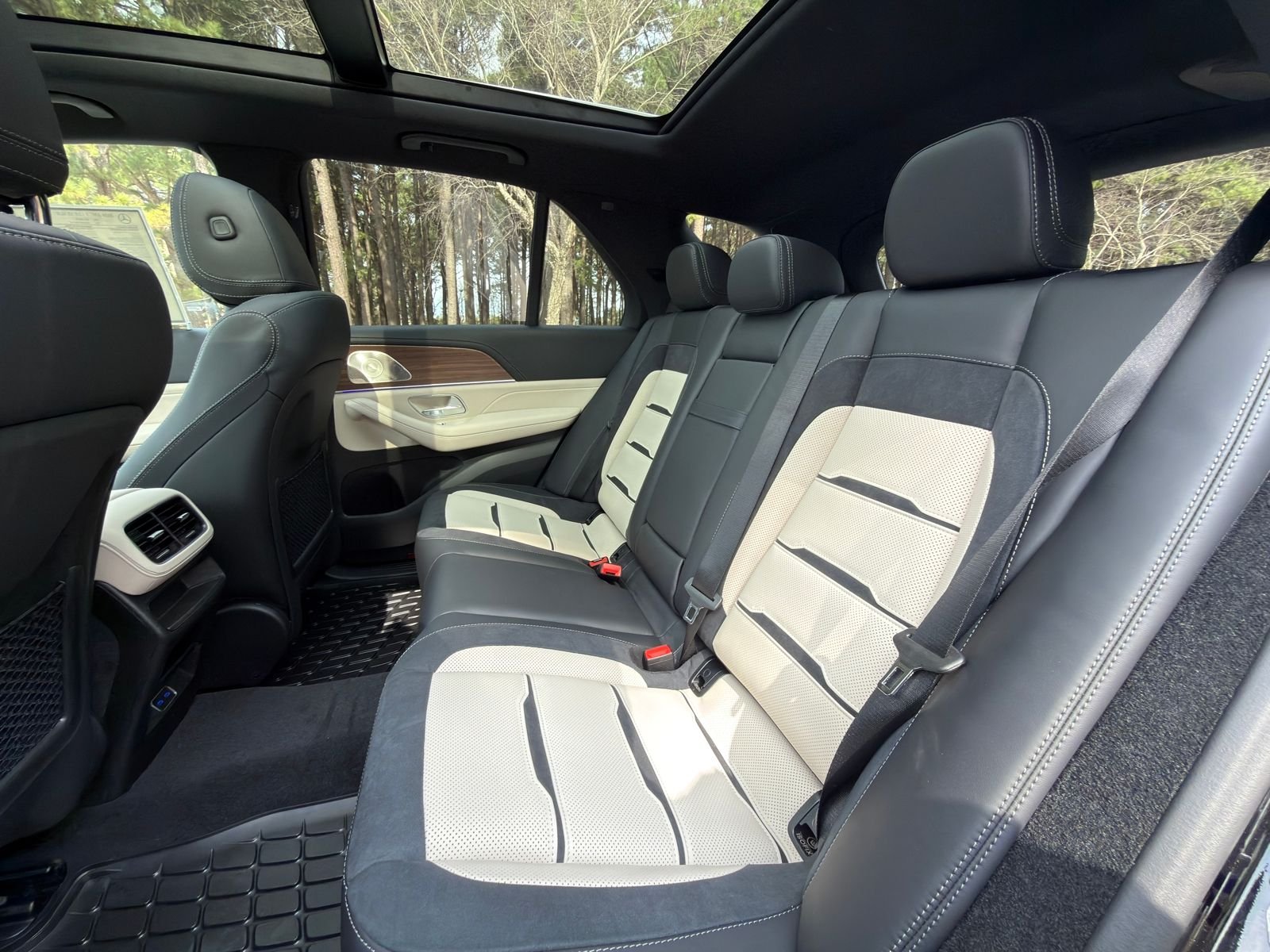New 2026 Obsidian Black Metallic Mercedes-Benz GLE 53 AMG® image 14