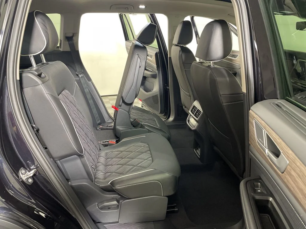 2026 Volkswagen Atlas SEL Premium R-Line - Photo 23
