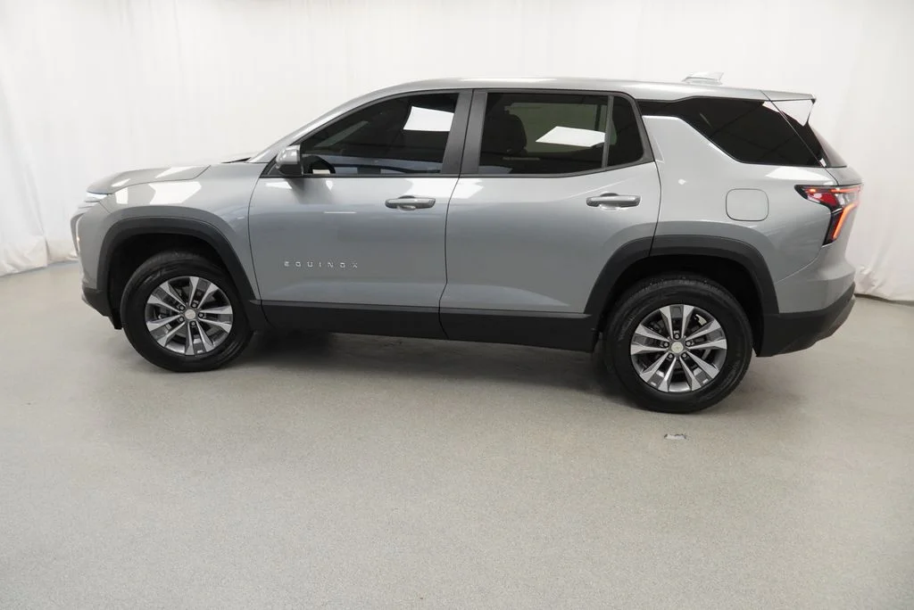 Used 2026 Gray Chevrolet LT image 19