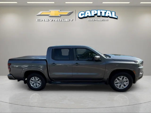 Used 2024 Gray Nissan SV image 6
