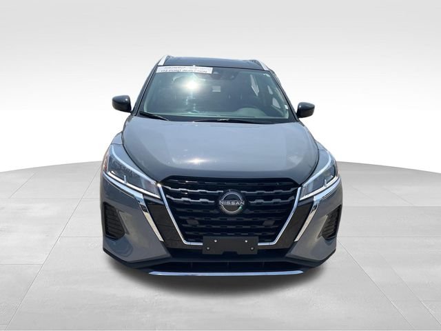 Used 2023 Gray Nissan SV image 8