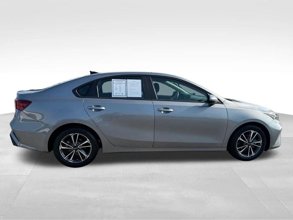 Used 2024 Gray Kia LXS image 30