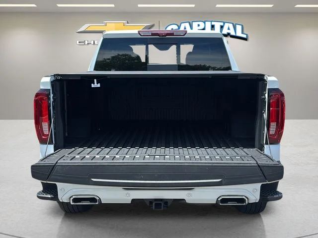 Used 2024 White GMC Denali image 32