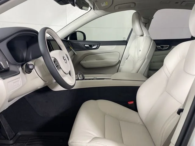 Used 2025 White Volvo T8 Plus image 21
