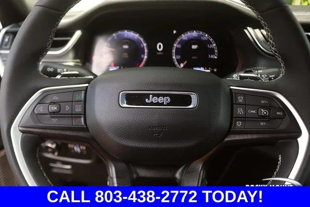 Used 2025 Gray Jeep Limited image 18