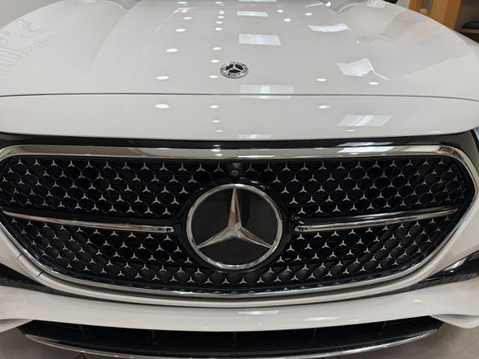 Certified Used 2025 Polar White Mercedes-Benz  image 7