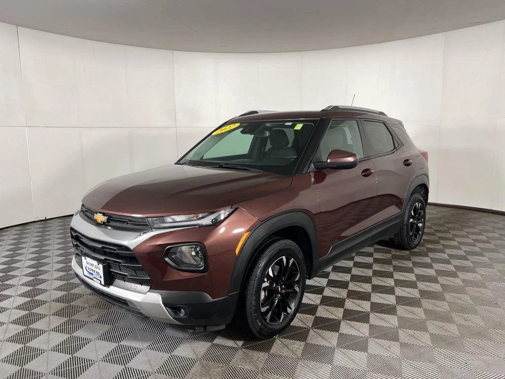 Used 2022 Red Metallic Chevrolet LT image 18