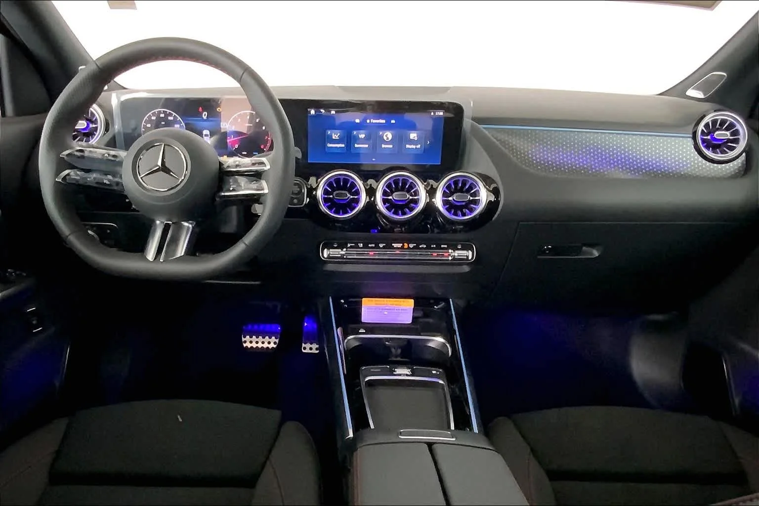 Used 2025 696/Night Black Mercedes-Benz GLA 250 image 8