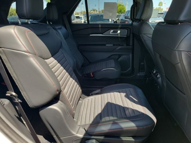 New 2026 Space White Metallic Ford ST-Line image 19