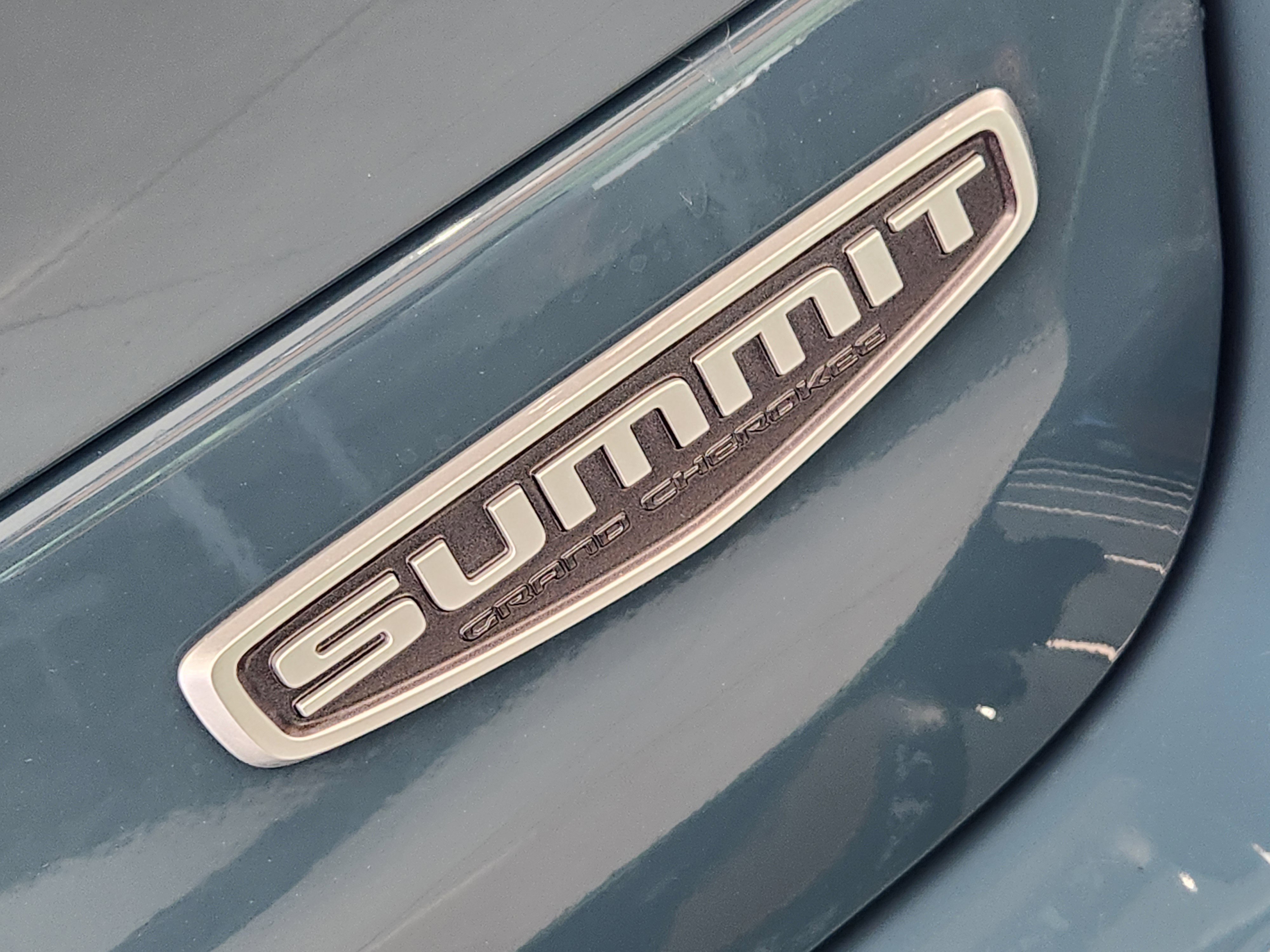 New 2026 Steel Blue Exterior Paint Jeep Summit image 8
