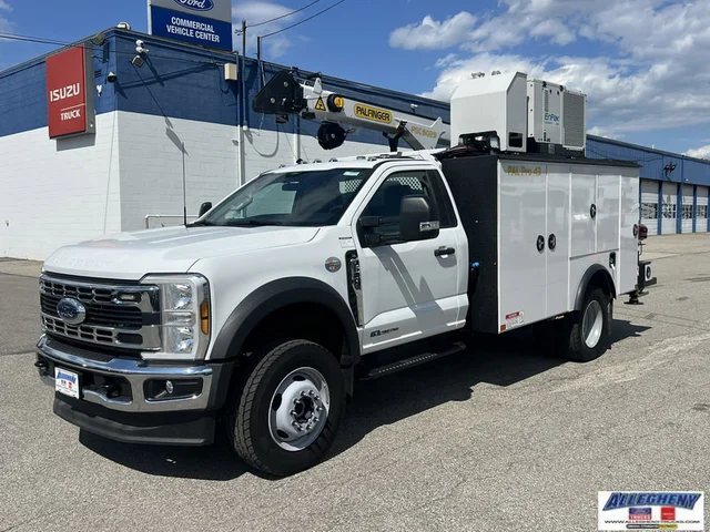 2025 Ford Super Duty F-600 DRW XL