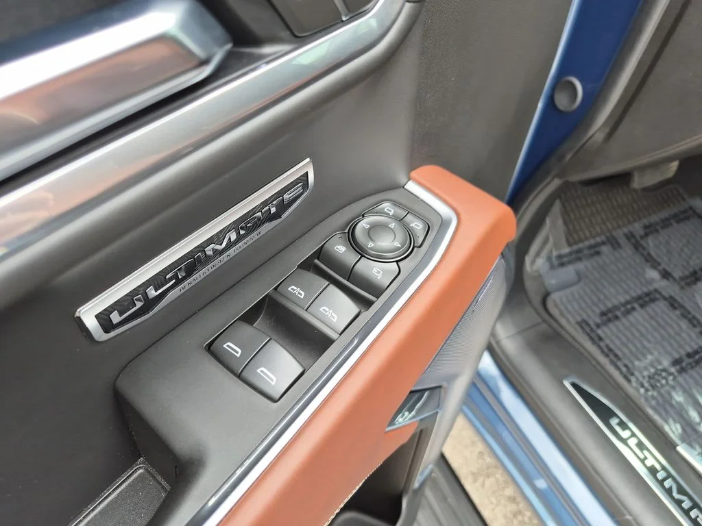 Used 2025 Blue GMC Denali Ultimate image 19