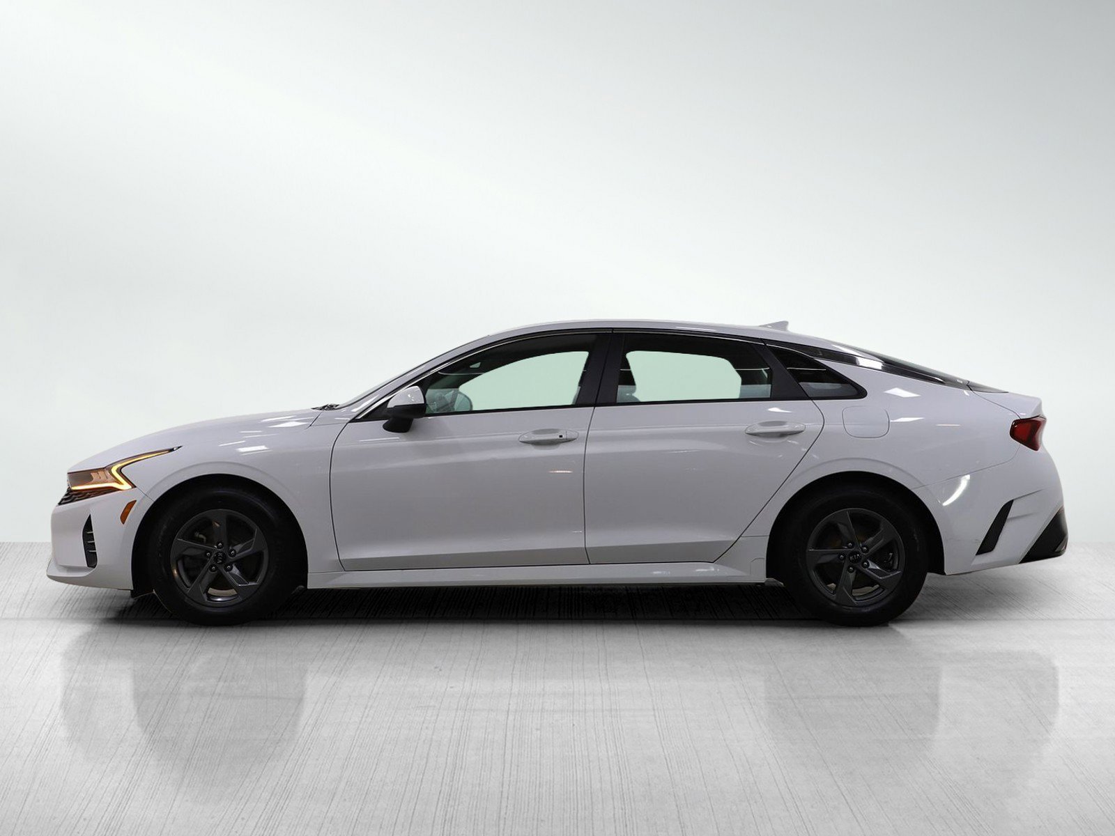 Used 2021 Kia K5 LXS with VIN 5XXG14J20MG053238 for sale in Wayzata, Minnesota