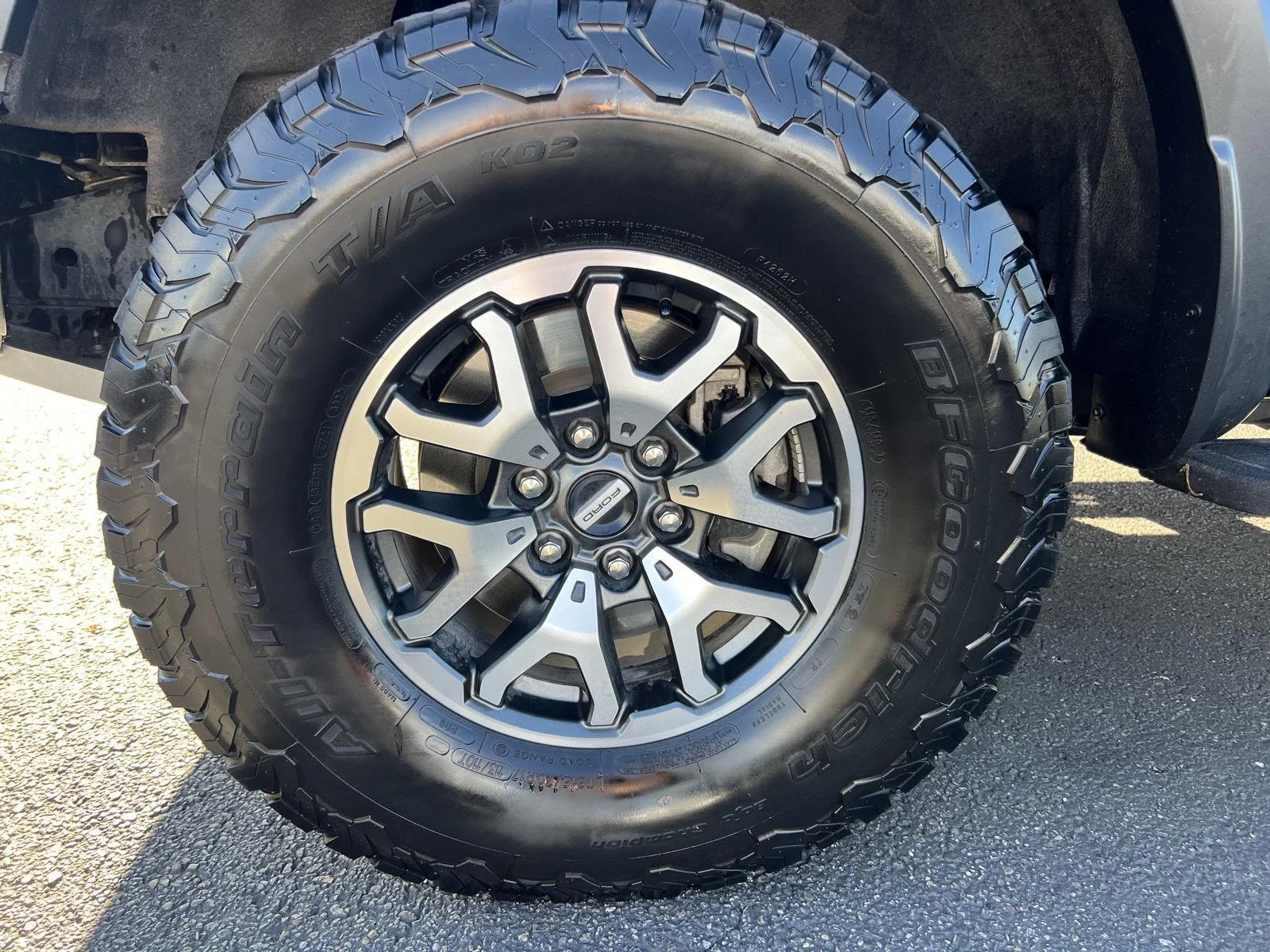2022 Ford F-150 Raptor - Photo 2