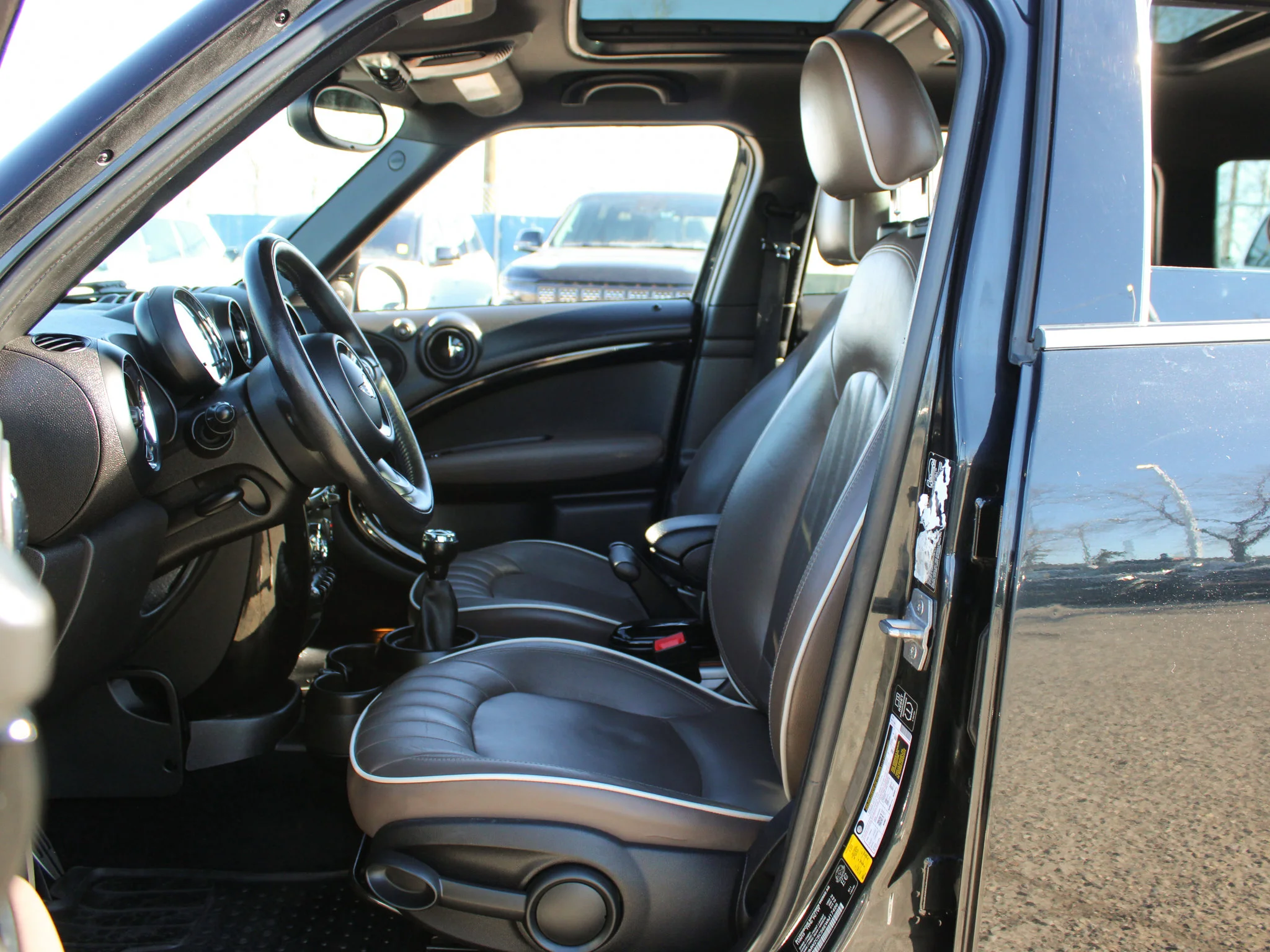 Used 2014  MINI S * AWD | Manual | Harman/Kardon | Heated Seats | Dual-Pane Sunroof image 3