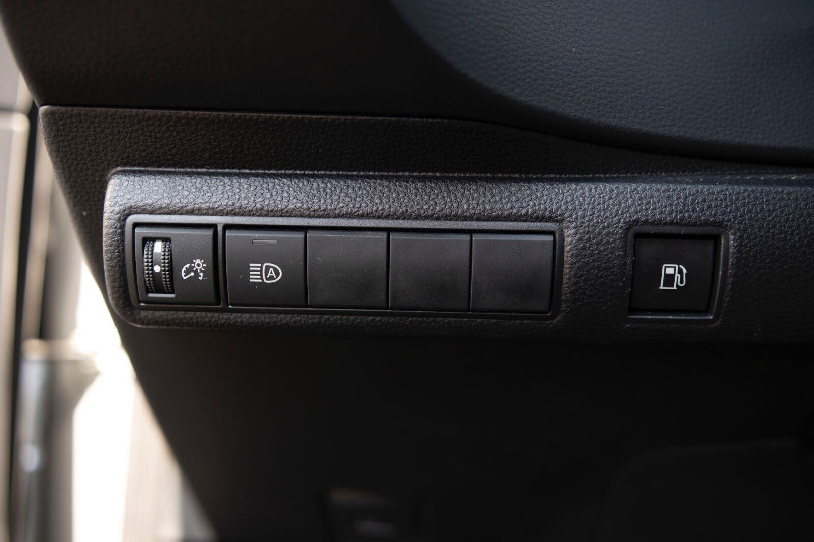 2024 Toyota Corolla LE - Photo 11
