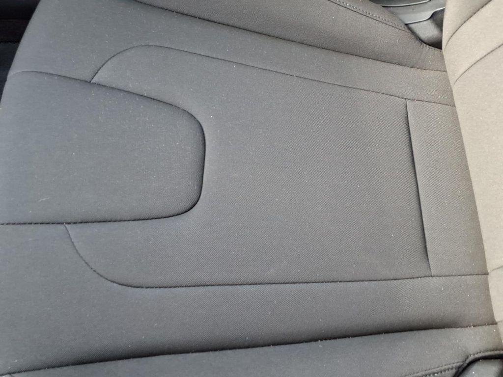 2025 Hyundai Elantra SEL - Photo 24