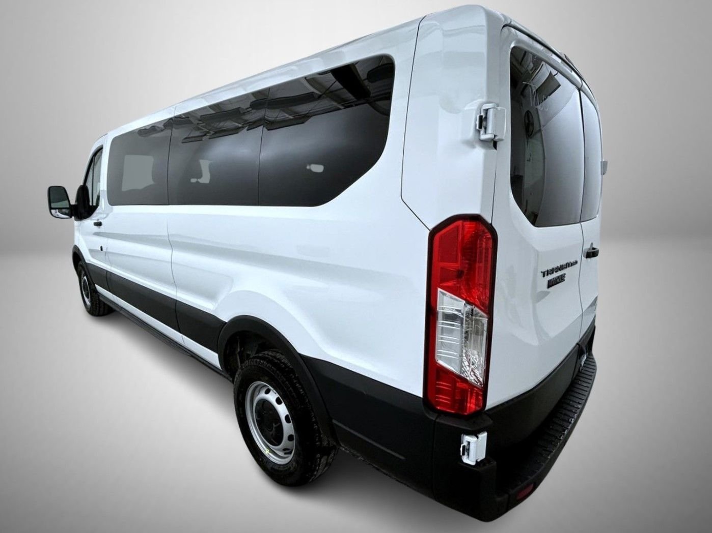 New 2026 Oxford White Ford XL image 7