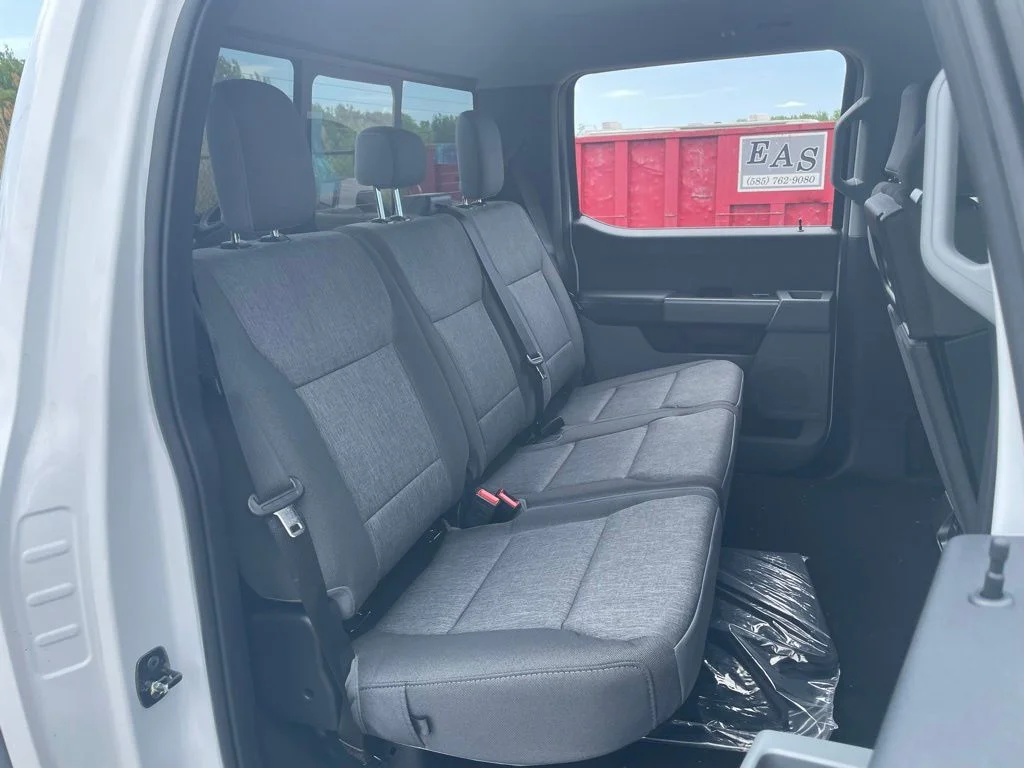 New 2026 Oxford White Ford F-350® XL image 27