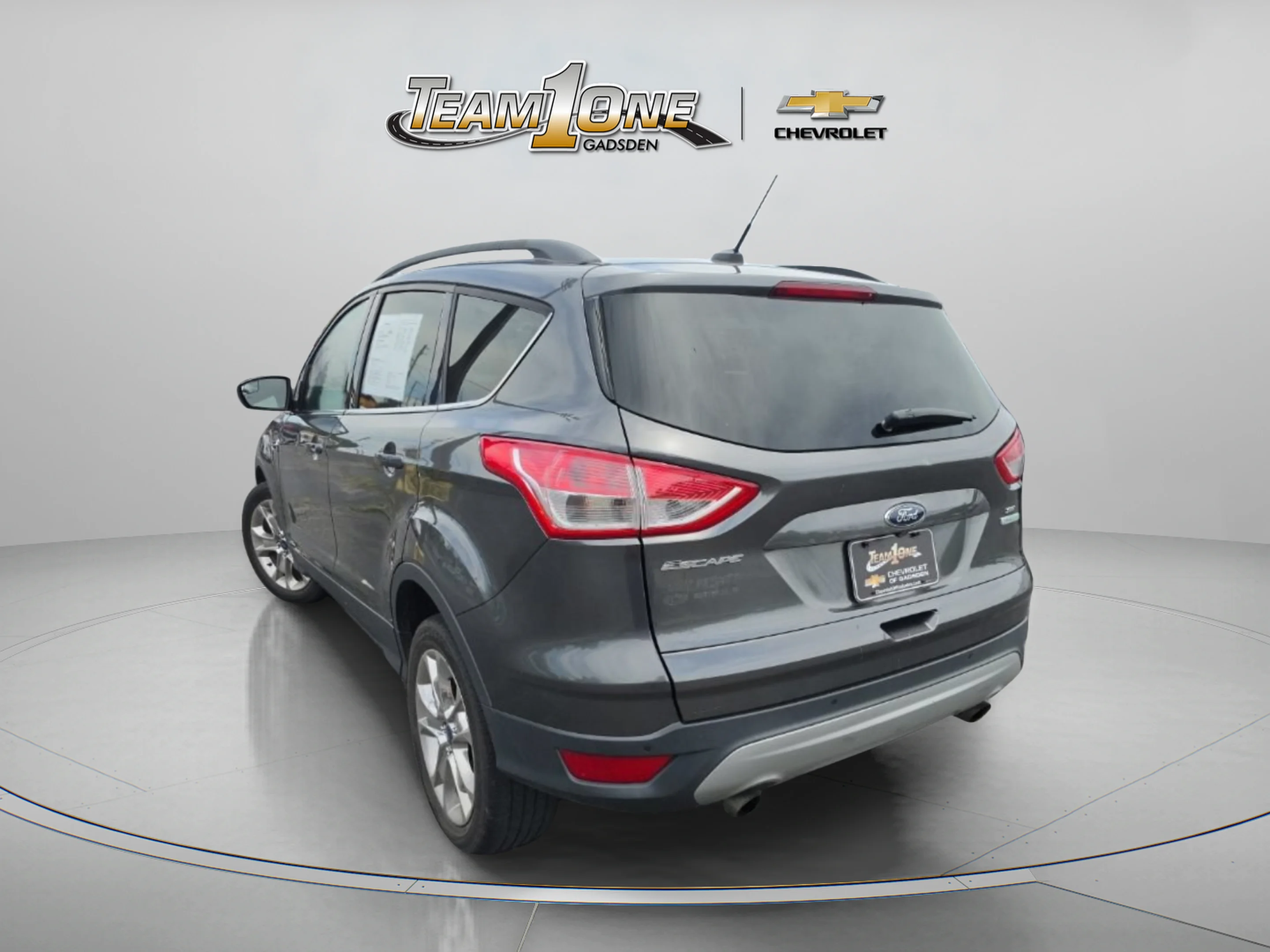 Used 2015 Gray Ford SE image 9
