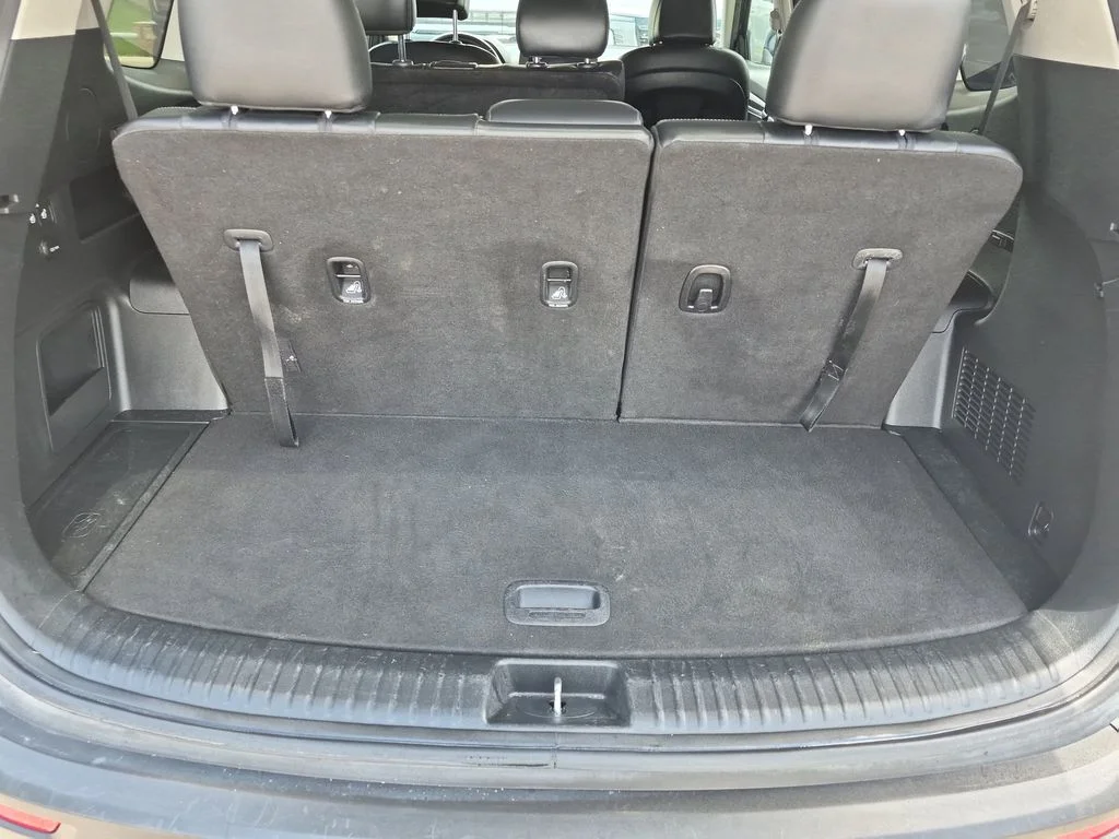 Used 2022 Gray Kia LX image 38