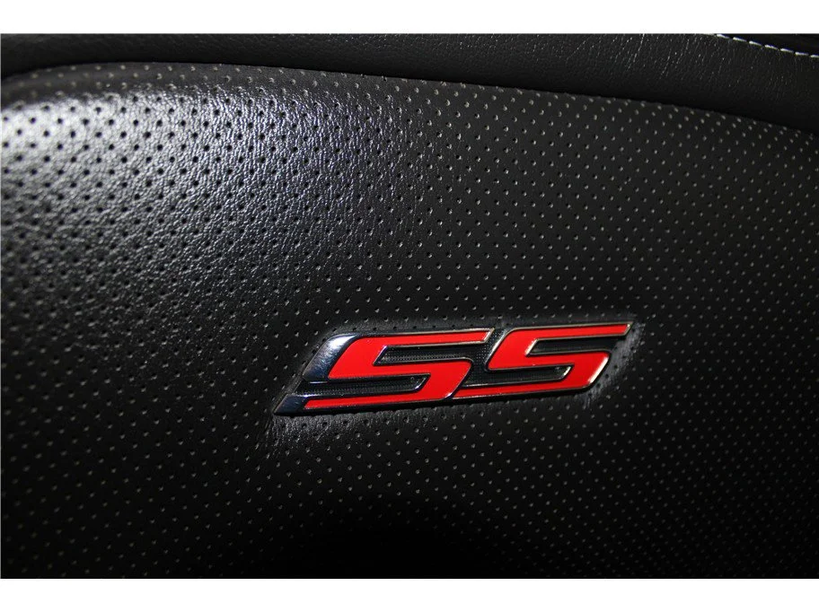 Used 2019 Silver Ice Metallic Chevrolet 2SS image 19